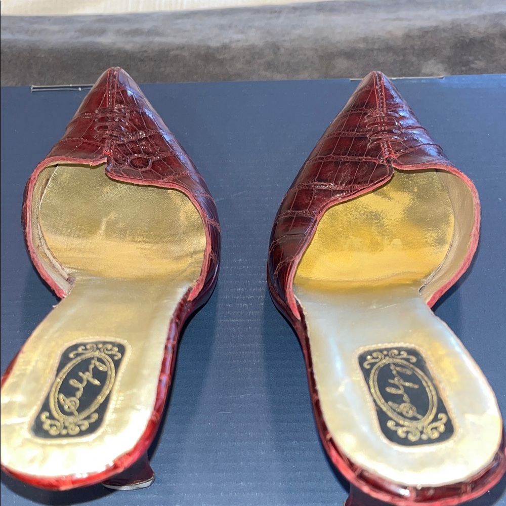 Salpy Burgundy Croc-Embossed Pointed Mule Heels, Size 6 - Picture 5 of 5
